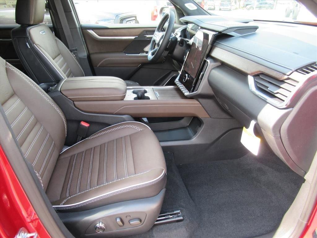 Gmc Acadia Denali Ultimate Front Wheel Drive Suv - Thumbnail 10