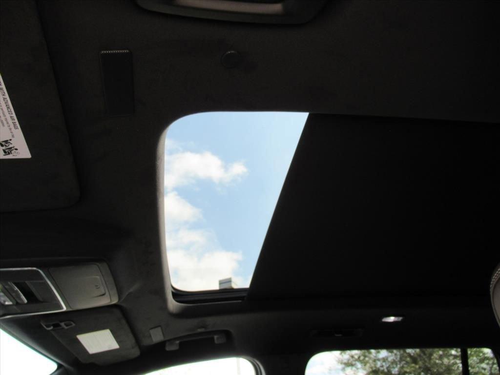 Gmc Acadia Denali Ultimate Front Wheel Drive Suv - Thumbnail 19