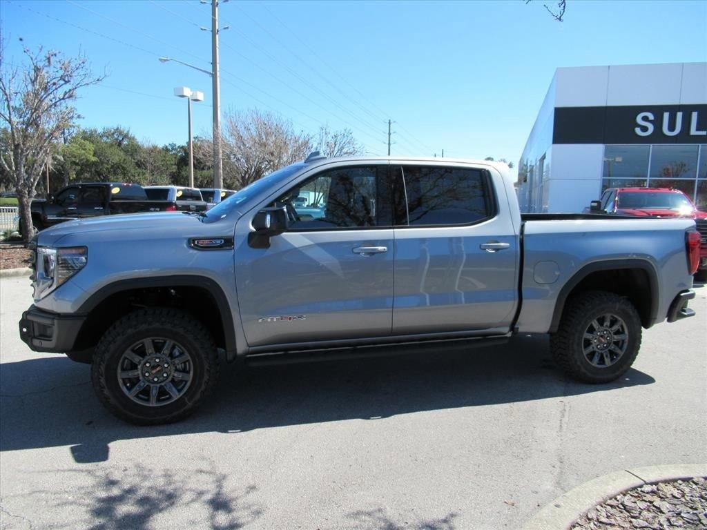 Gmc Sierra 1500 At4X Four Wheel Drive Crew Cab - Thumbnail 5