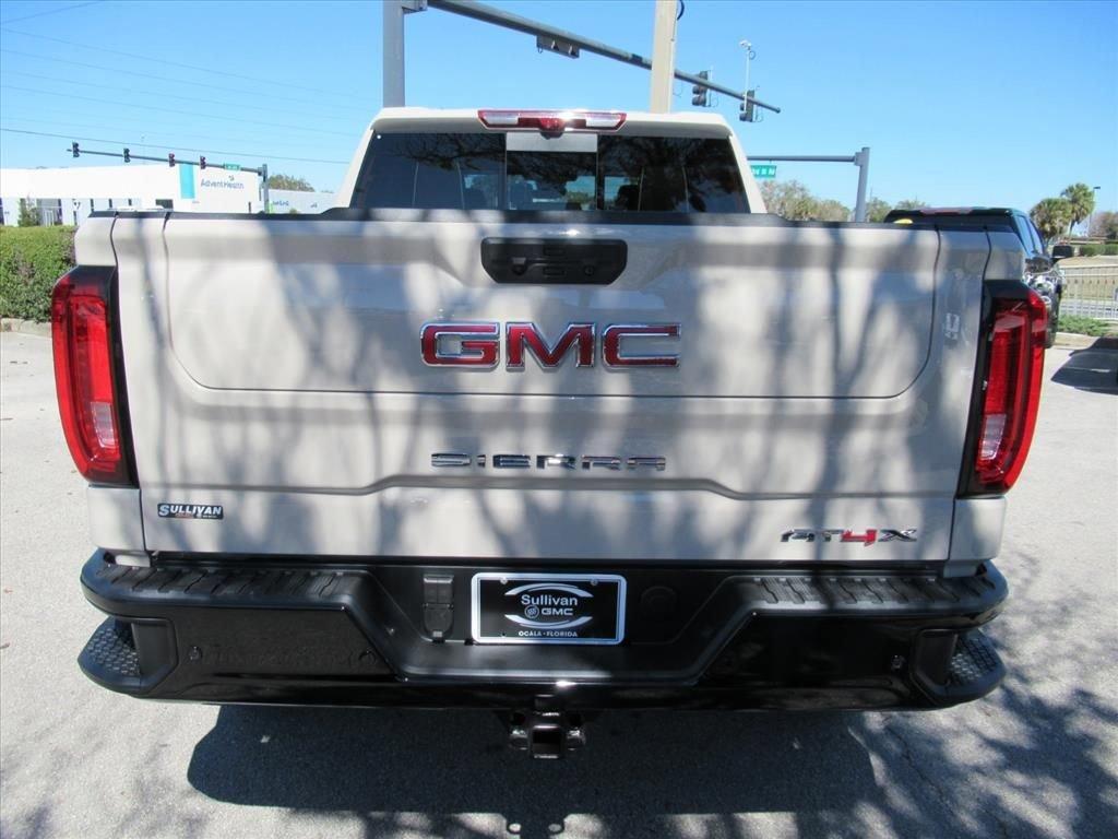Gmc Sierra 1500 At4X Four Wheel Drive Crew Cab - Thumbnail 7