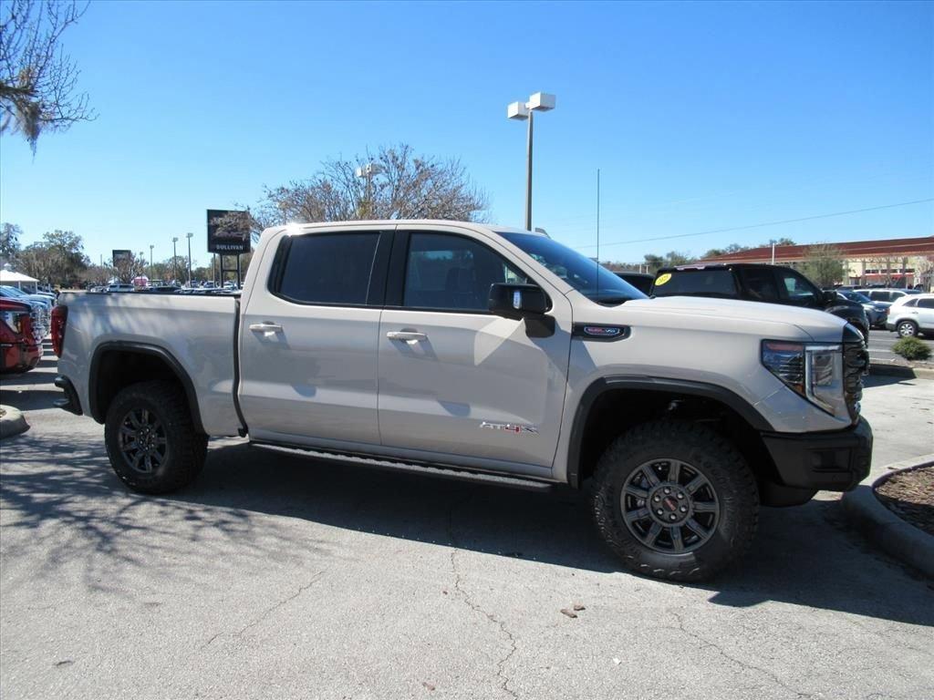 Gmc Sierra 1500 At4X Four Wheel Drive Crew Cab - Thumbnail 3