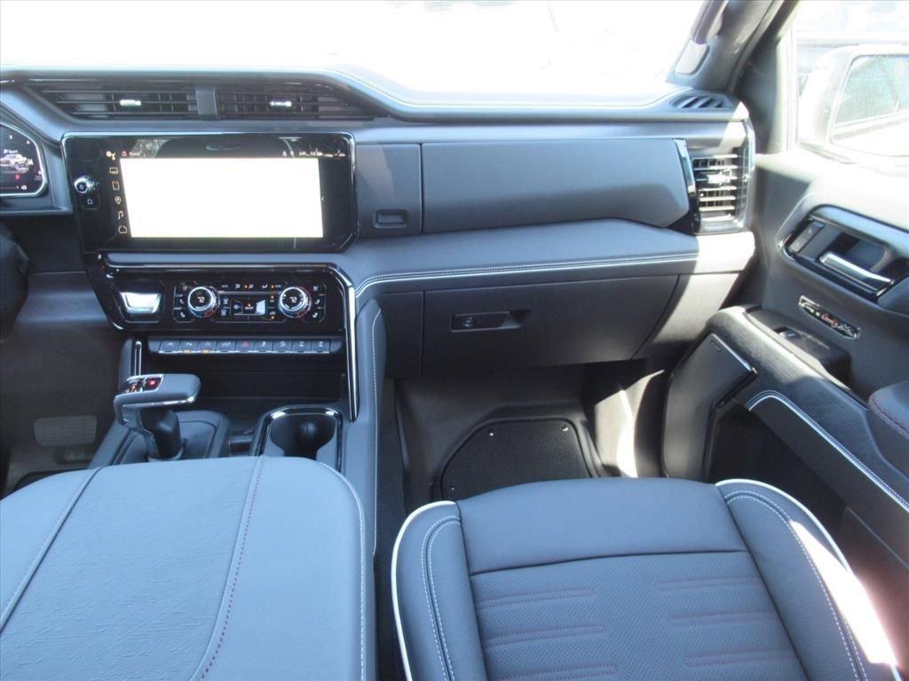 Gmc Sierra 1500 At4X Four Wheel Drive Crew Cab - Thumbnail 16