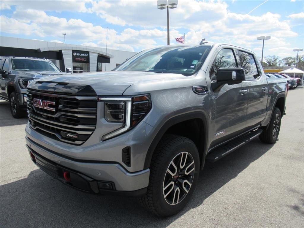 Gmc Sierra 1500 At4 Four Wheel Drive Crew Cab - Thumbnail 4