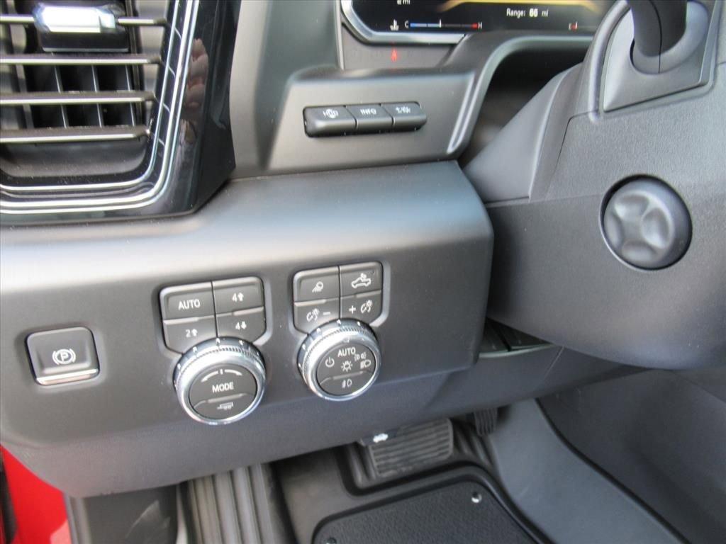 Gmc Sierra 1500 At4X Four Wheel Drive Crew Cab - Thumbnail 19