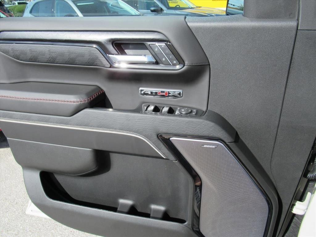 Gmc Sierra 1500 At4X Four Wheel Drive Crew Cab - Thumbnail 20