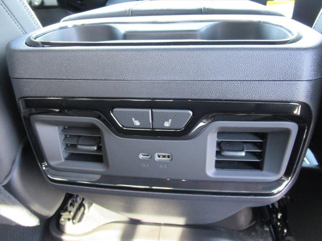 Gmc Sierra 1500 At4X Four Wheel Drive Crew Cab - Thumbnail 15