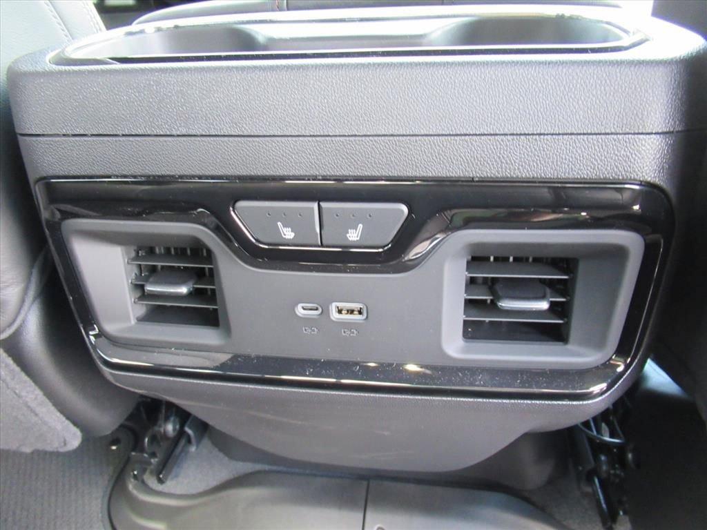 Gmc Sierra 1500 At4X Four Wheel Drive Crew Cab - Thumbnail 15