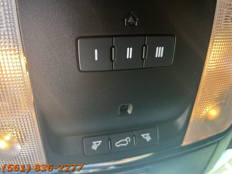 Jeep Grand Cherokee Laredo E - Thumbnail 16