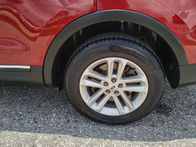 Ford Explorer - Thumbnail 8