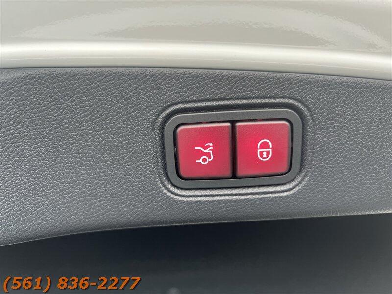 Mercedes-Benz E 450 - Thumbnail 17