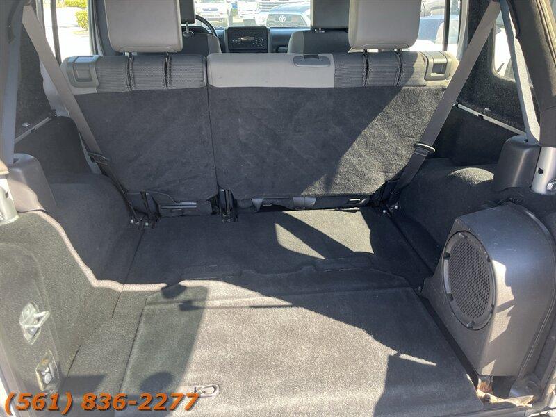 Jeep Wrangler Unlimited X - Thumbnail 8