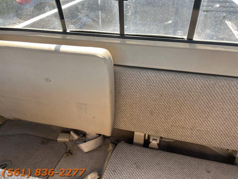 Toyota T100 Dx - Thumbnail 11