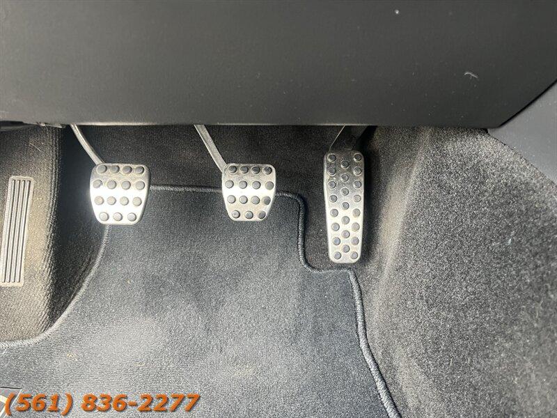 Dodge Challenger Srt8 392 - Thumbnail 13