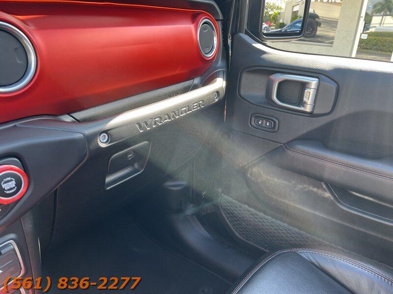 Jeep Wrangler Unlimited Rubicon - Thumbnail 11