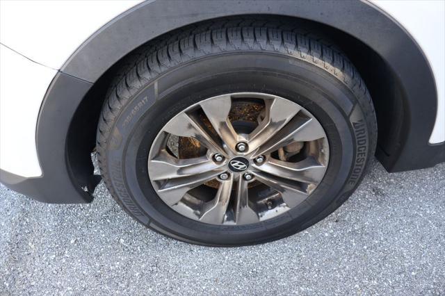 Hyundai Santa Fe Sport 2.4L - Thumbnail 4