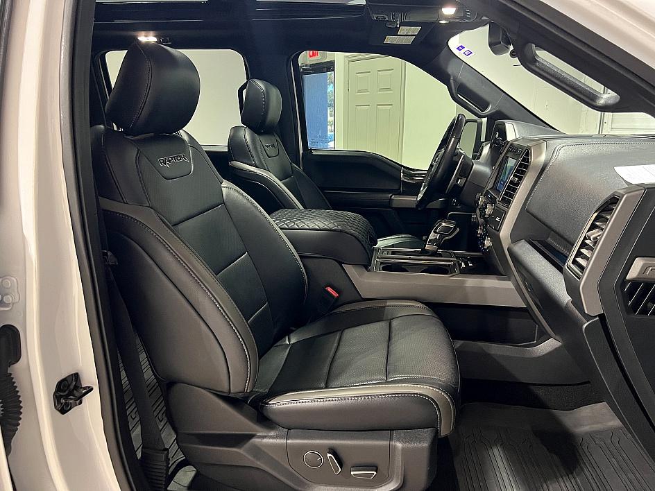 Ford F-150 Raptor - Thumbnail 9