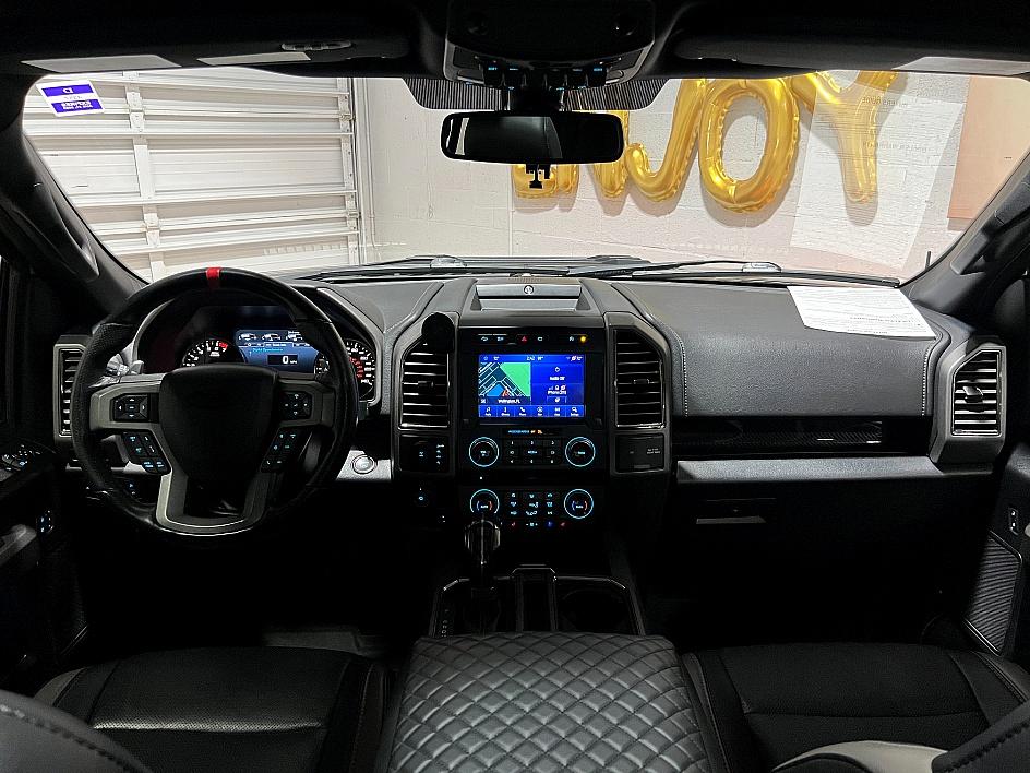 Ford F-150 Raptor - Thumbnail 3