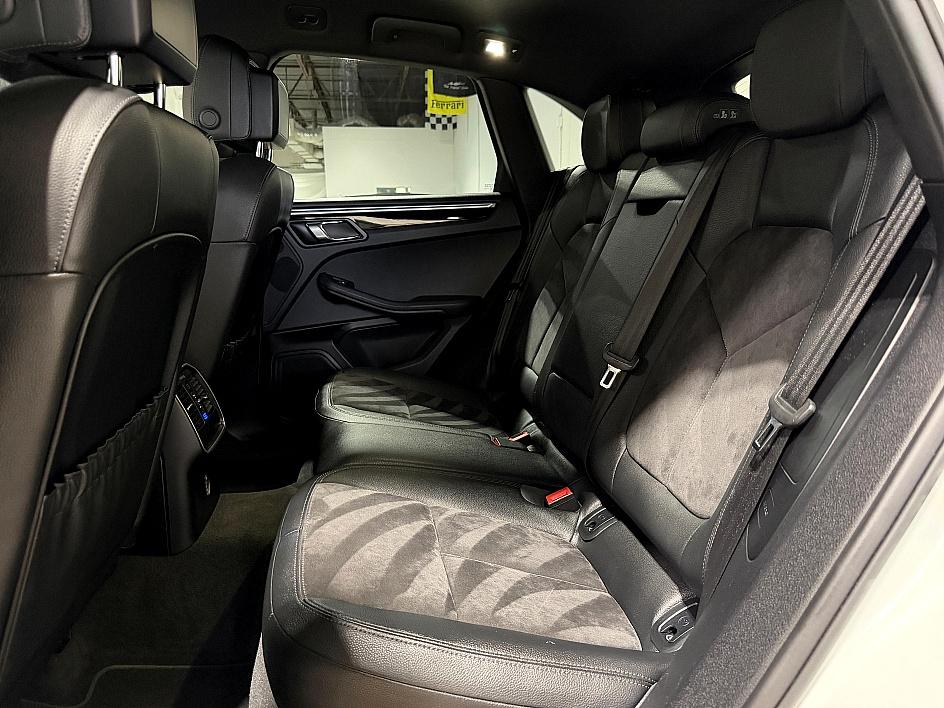 Porsche Macan - Thumbnail 9