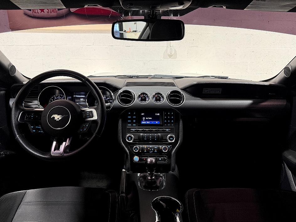 Ford Mustang Ecoboost - Thumbnail 3