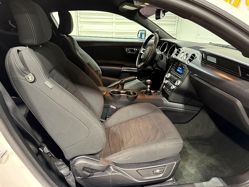 Ford Mustang Ecoboost - Thumbnail 8