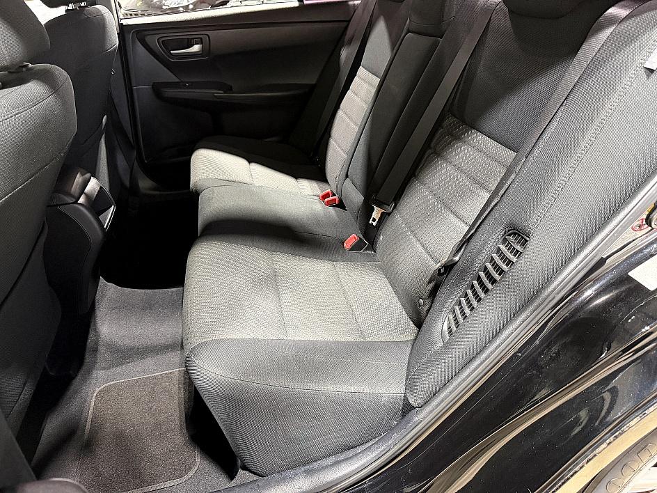 Toyota Camry Hybrid Le - Thumbnail 9