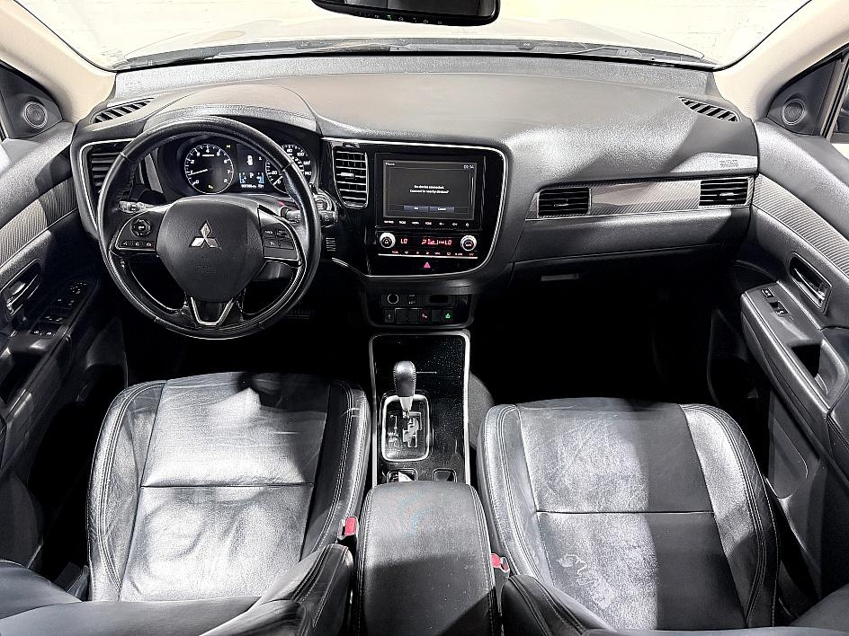 Mitsubishi Outlander Se - Thumbnail 3