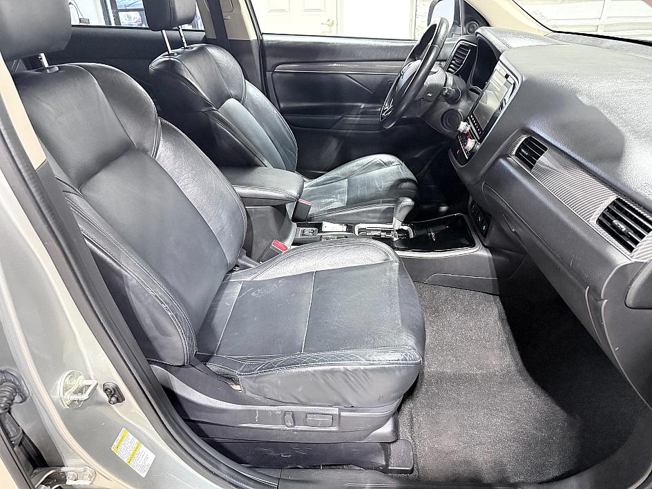 Mitsubishi Outlander Se - Thumbnail 8