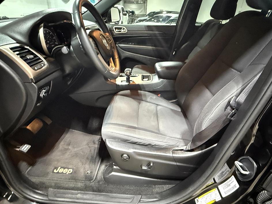 Jeep Grand Cherokee Laredo - Thumbnail 6