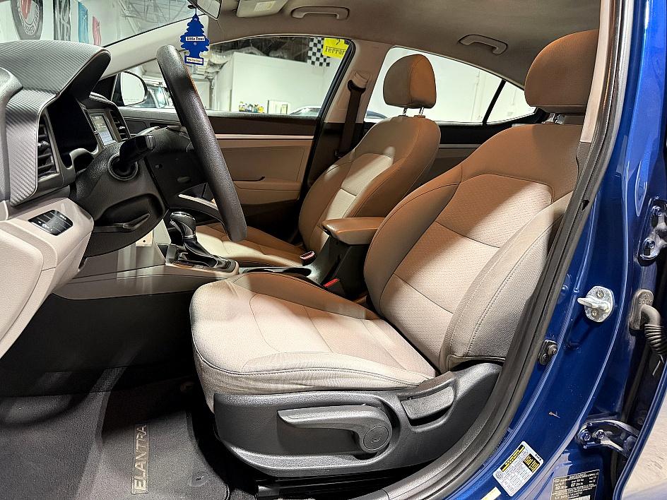 Hyundai Elantra Se - Thumbnail 6