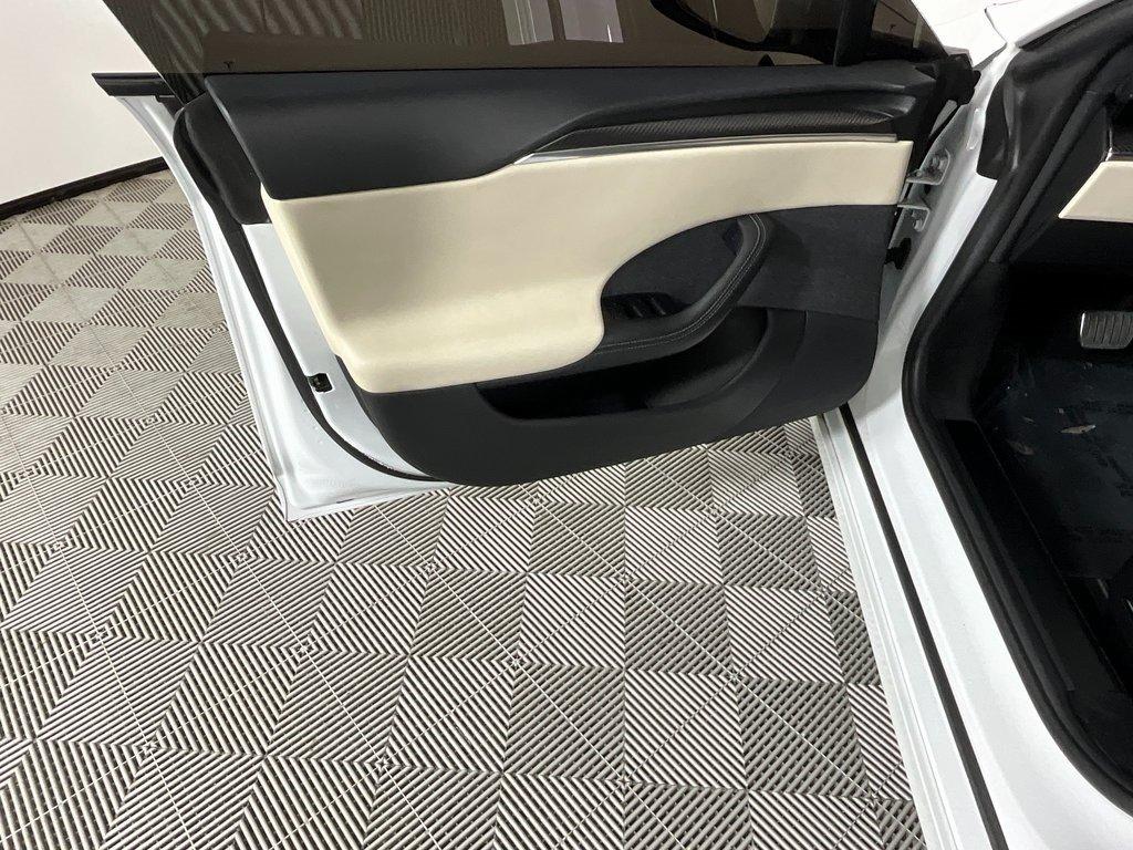 Tesla Model S Plaid - Thumbnail 18