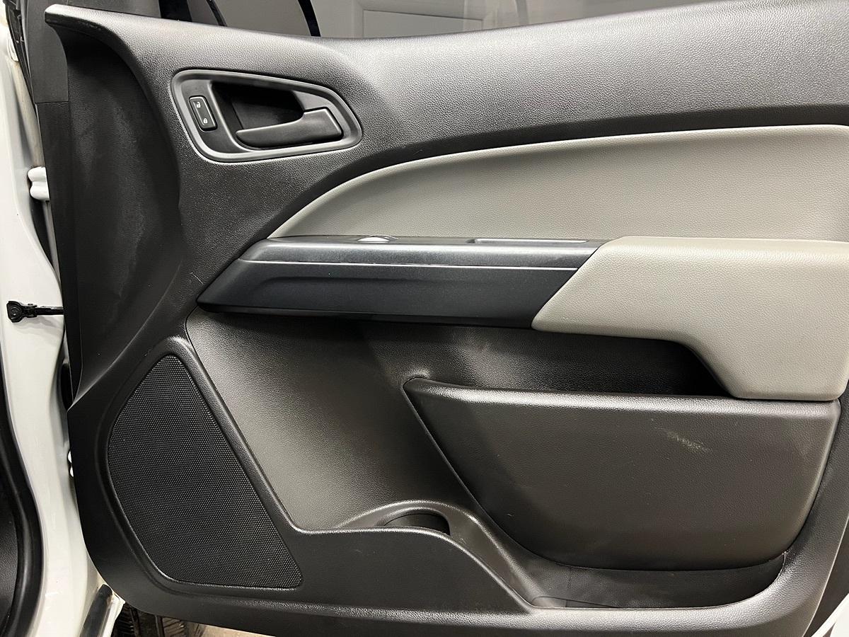 Chevrolet Colorado 2Wd Work Truck - Thumbnail 12