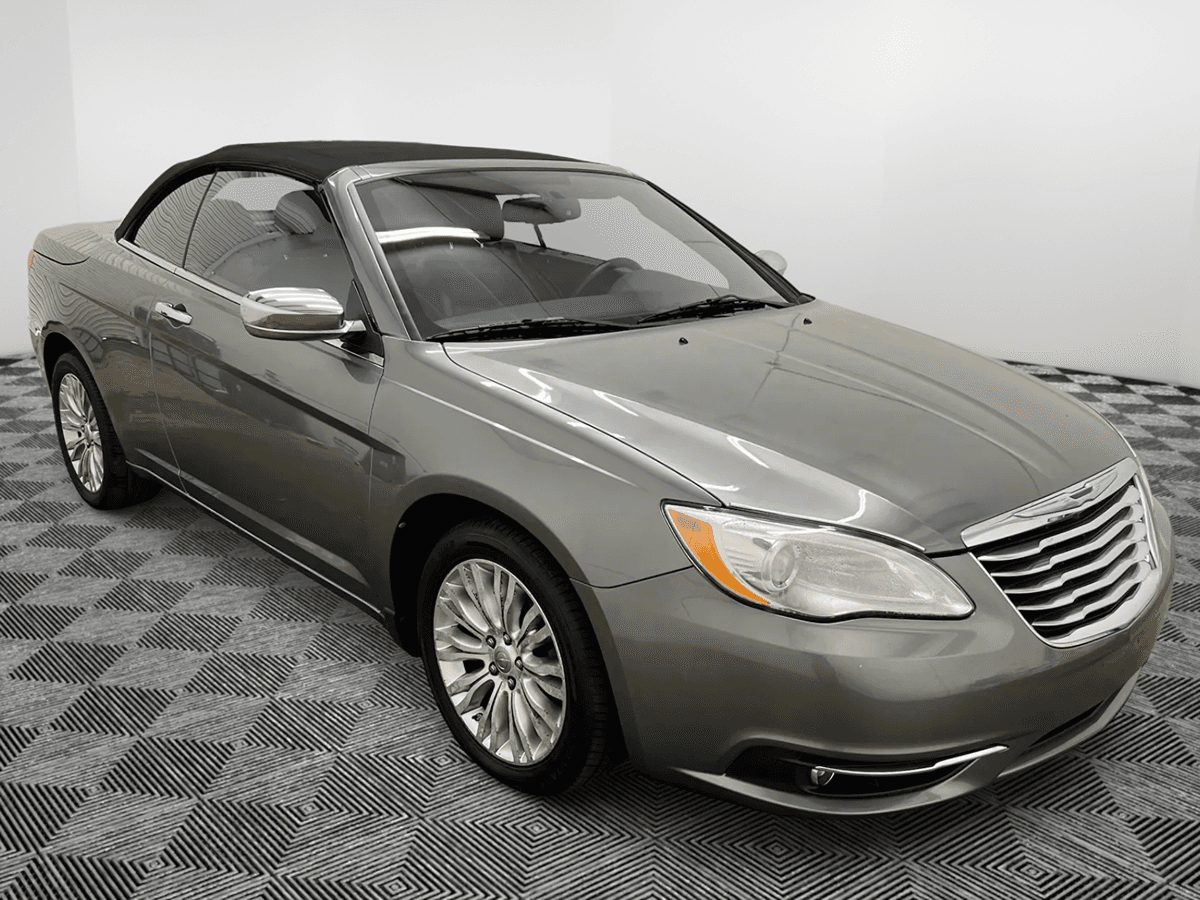 Chrysler 200 Limited - Thumbnail 10