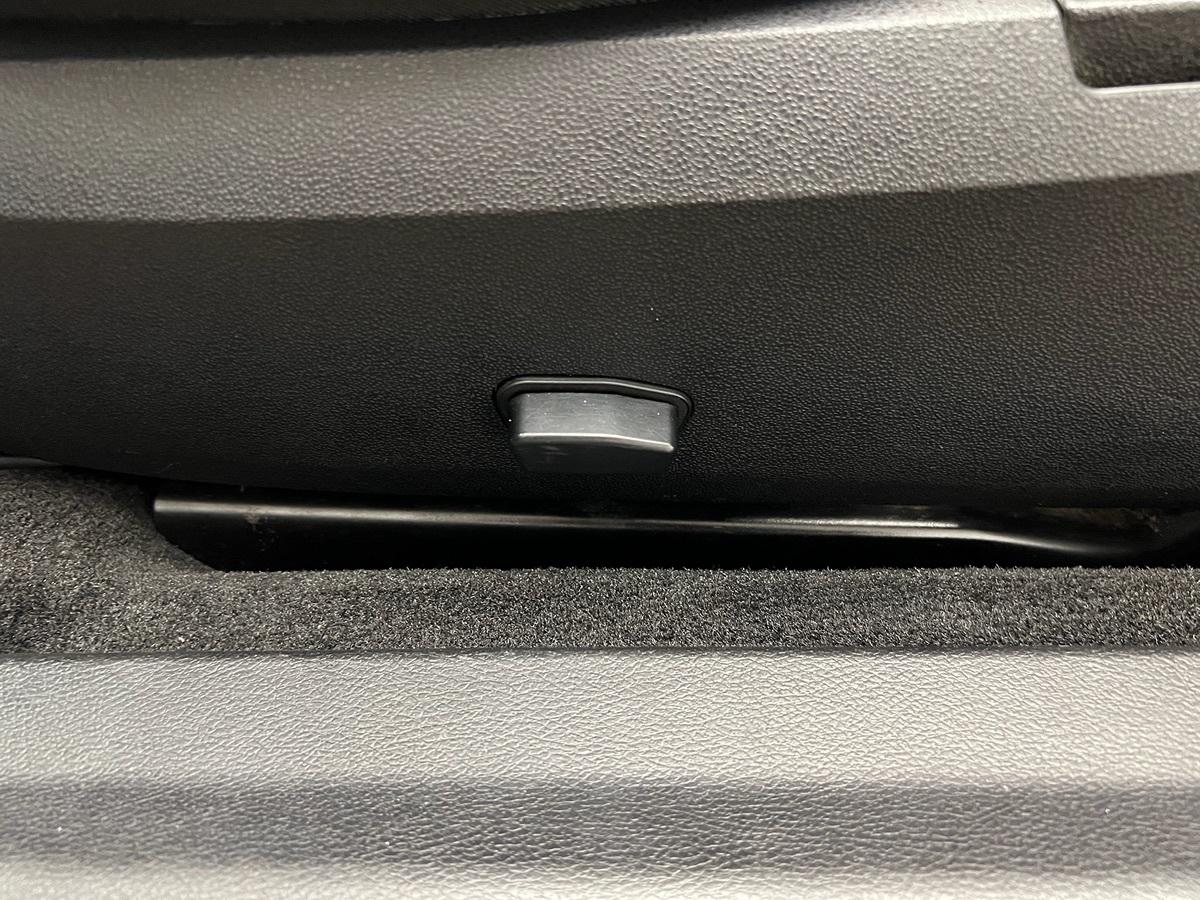 Chrysler 200 Limited - Thumbnail 14