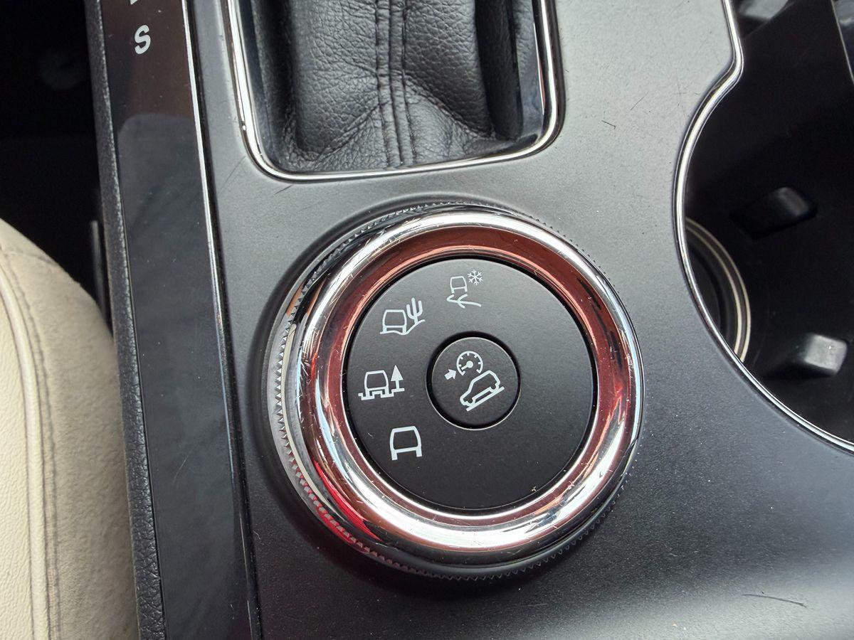 Ford Explorer Platinum - Thumbnail 12