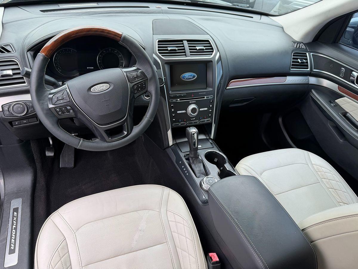 Ford Explorer Platinum - Thumbnail 15