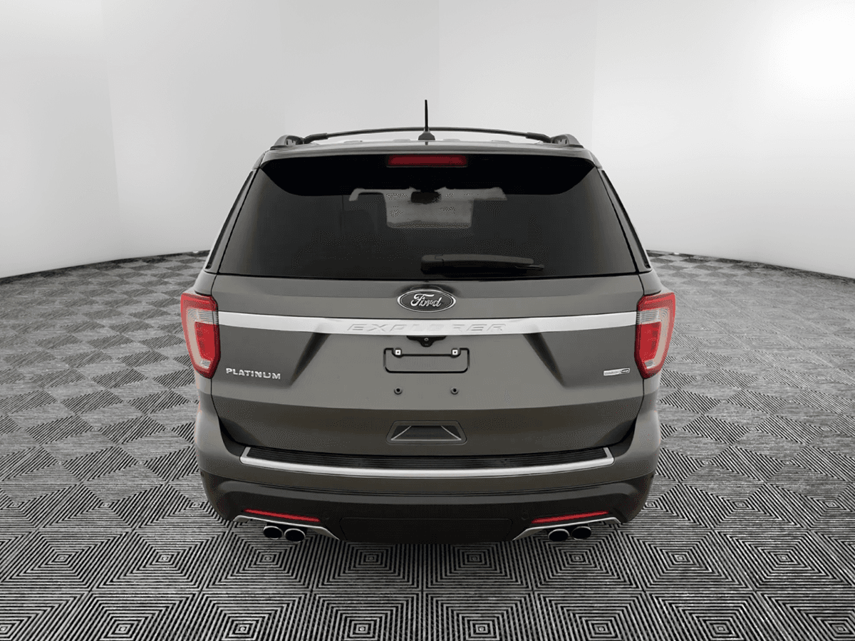 Ford Explorer Platinum - Thumbnail 6