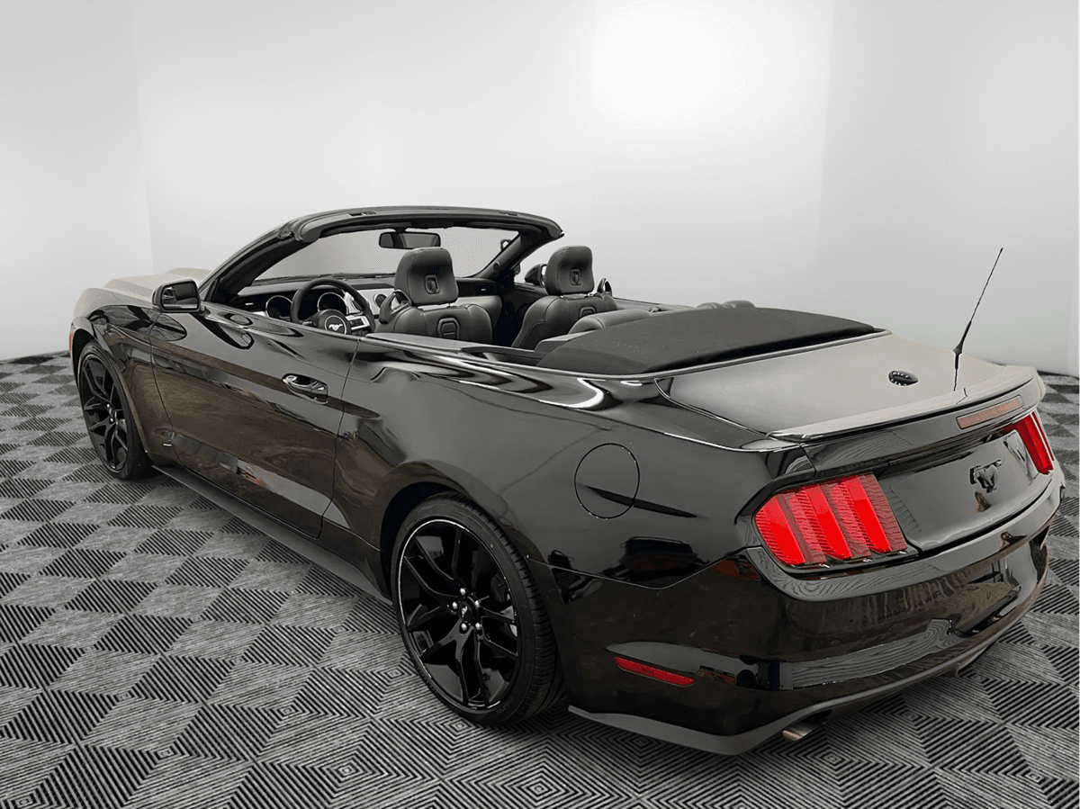 Ford Mustang Ecoboost Premium - Thumbnail 3