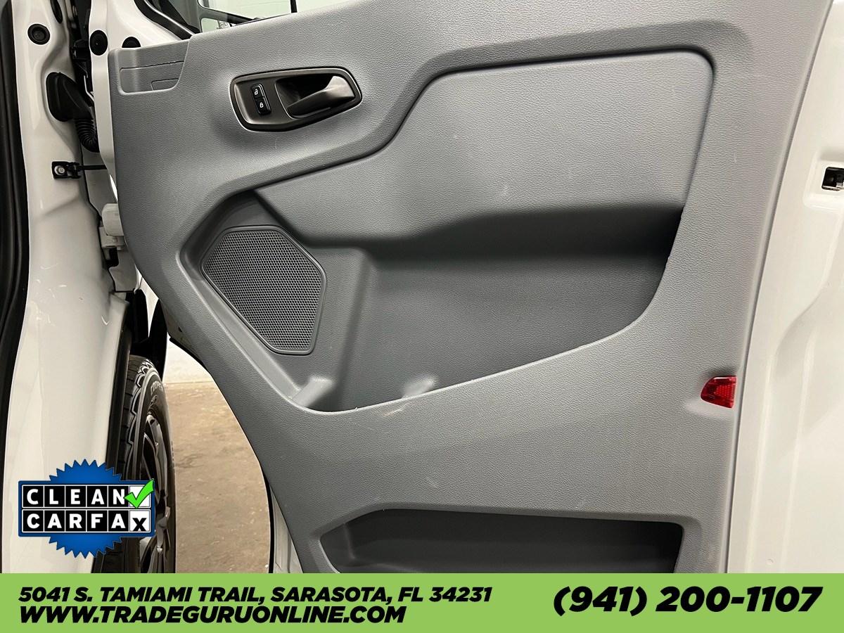 Ford Transit Van T-250 Low Roof - Thumbnail 13