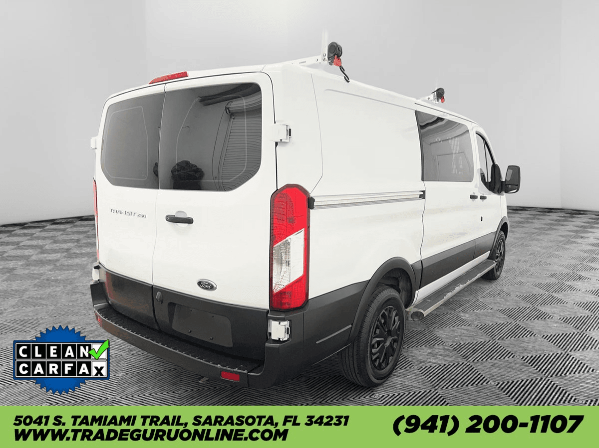 Ford Transit Van T-250 Low Roof - Thumbnail 6