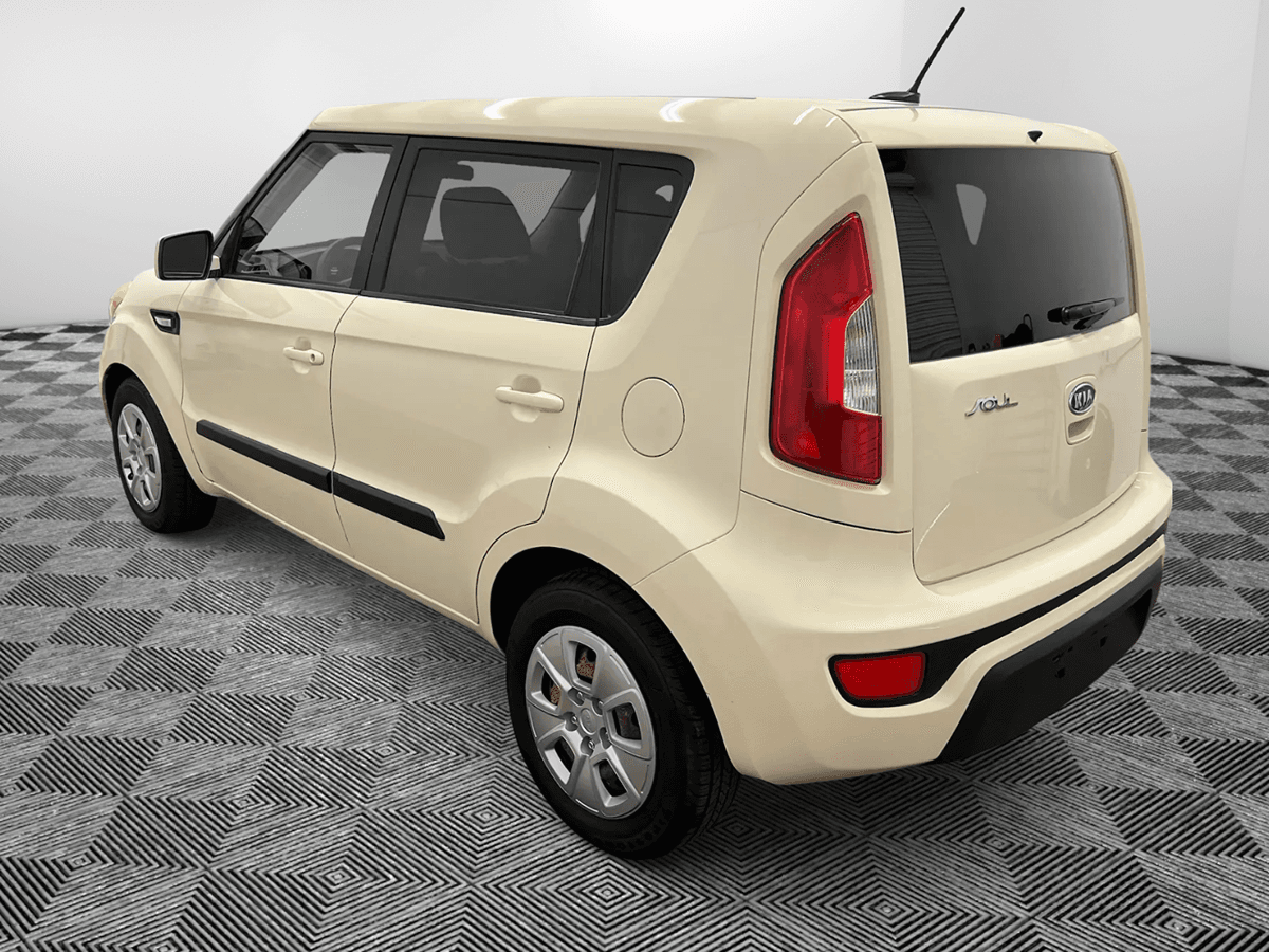 Kia Soul Base - Thumbnail 6