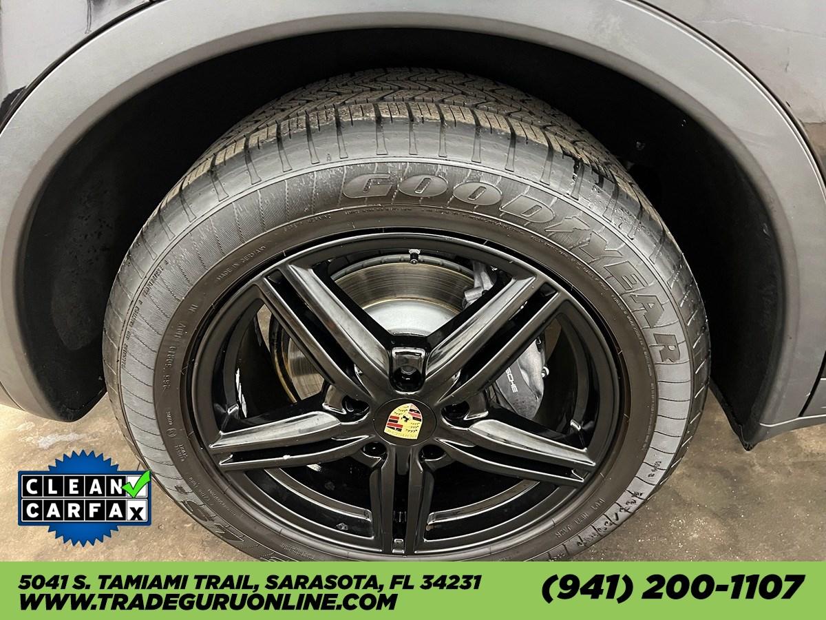 Porsche Cayenne Platinum Edition - View 1