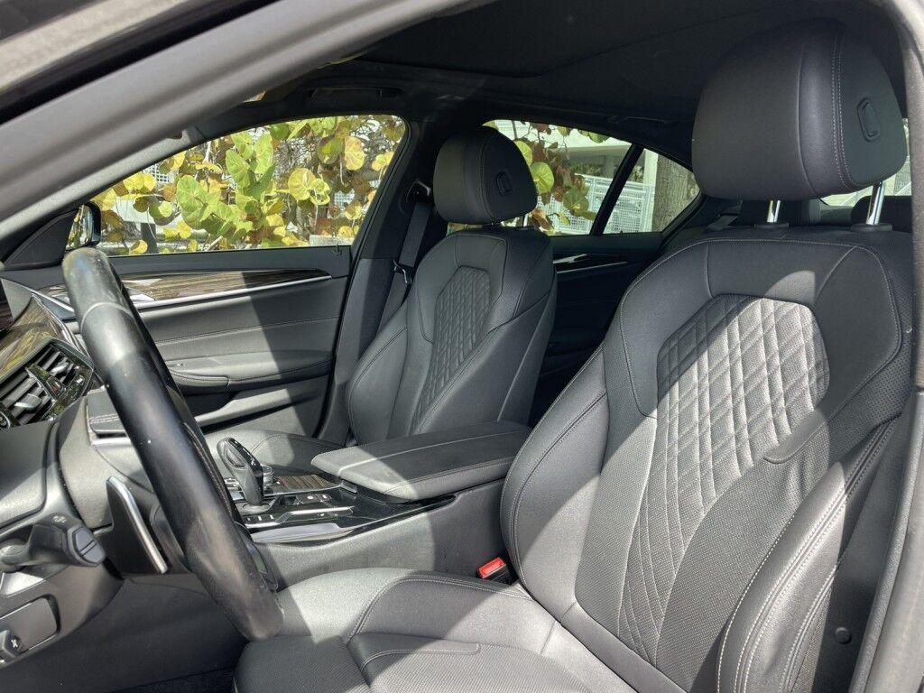 BMW 5 Series - Thumbnail 2