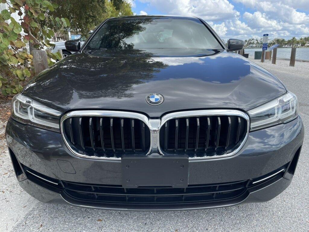 BMW 5 Series - Thumbnail 4