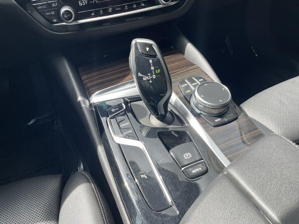 BMW 5 Series - Thumbnail 17