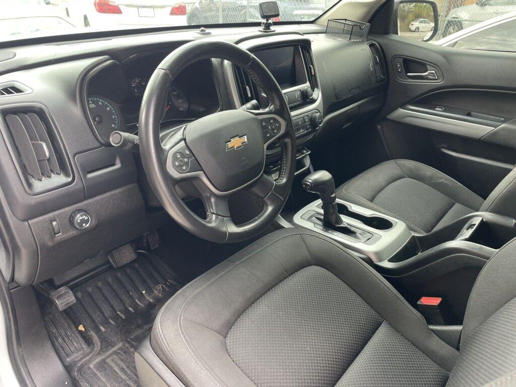 Chevrolet Colorado - Thumbnail 2