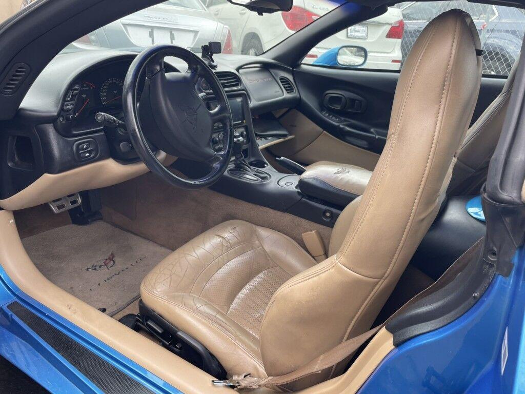 Chevrolet Corvette - Thumbnail 2