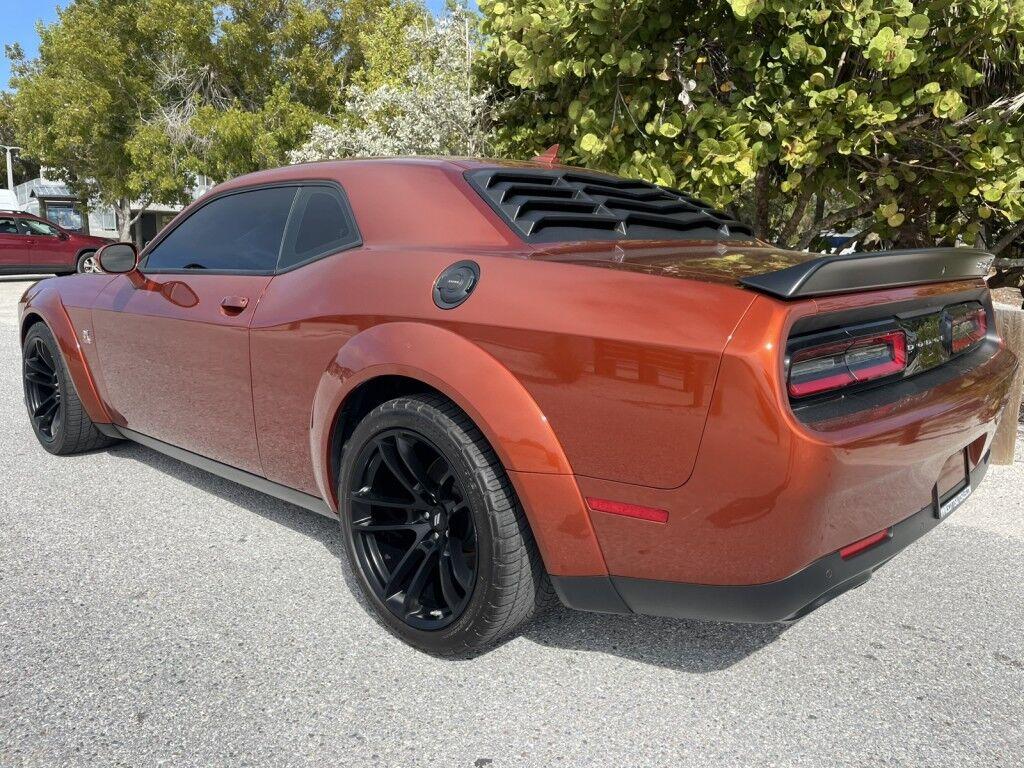 Dodge Challenger - Thumbnail 6
