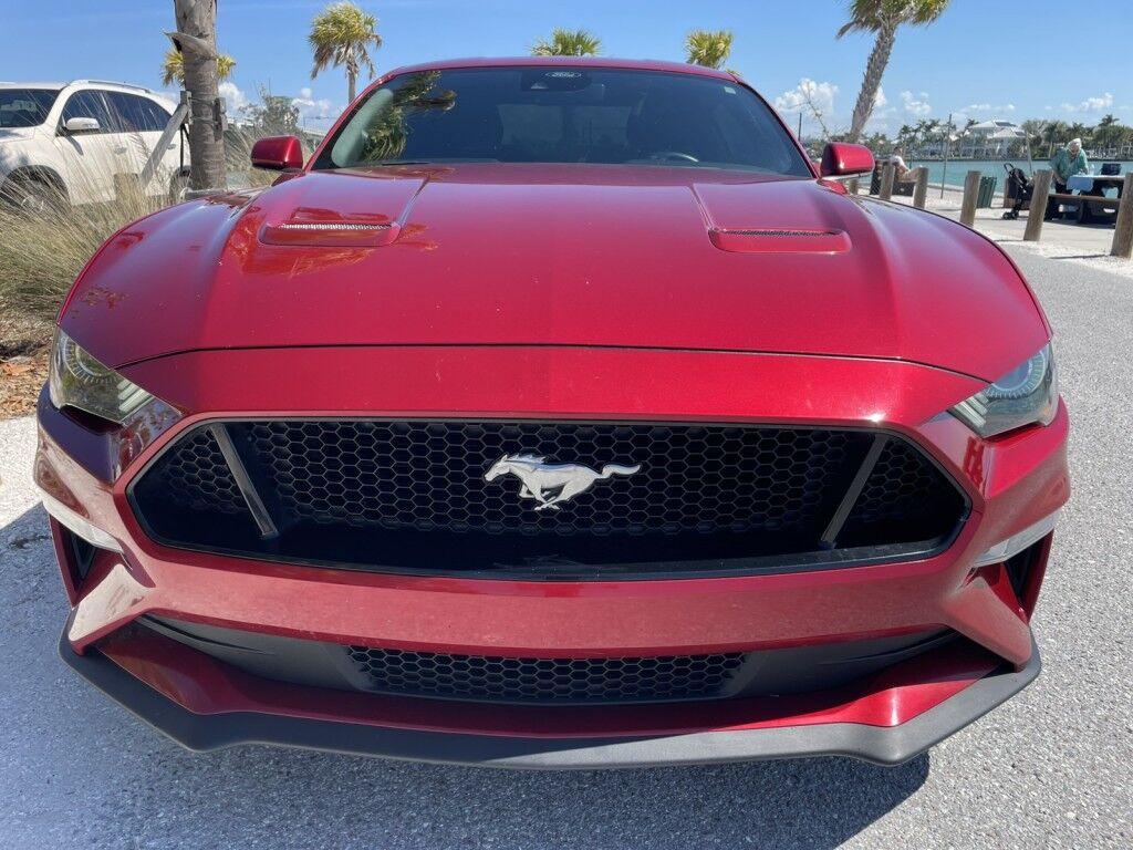 Ford Mustang - Thumbnail 4