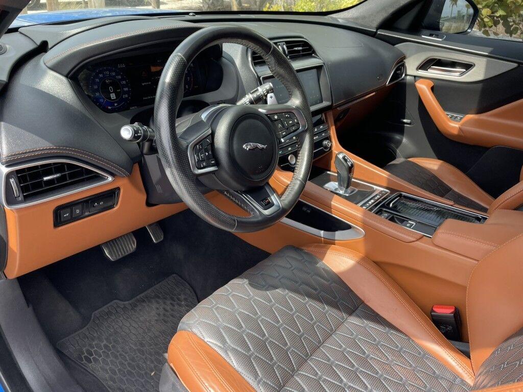 Jaguar F-PACE - Thumbnail 10