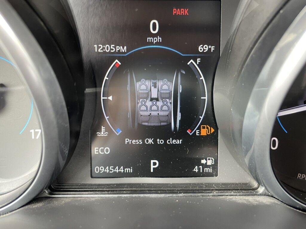 Jaguar XE - Thumbnail 17